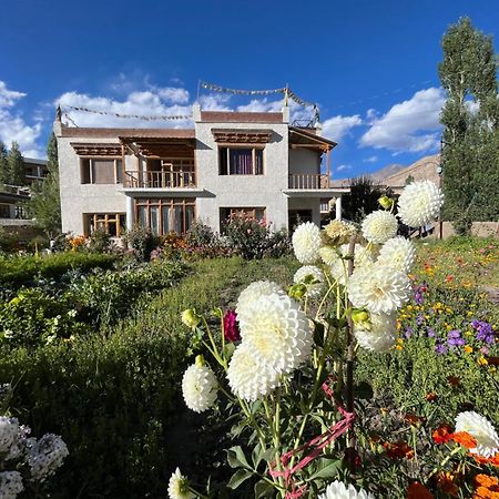 Chakzot Garden House Hotel Leh Exterior photo