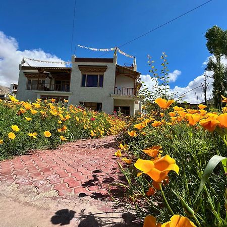 Chakzot Garden House Hotel Leh Exterior photo
